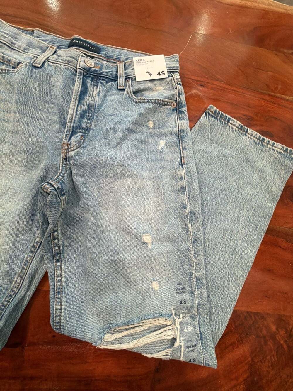 Aeropostale High Rise Baggy Jeans Size 4S Light Wash Distressed